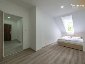 Prodej atypického bytu, Karlovy Vary, T. G. Masaryka, 194 m2