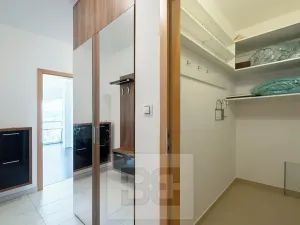 Pronájem bytu 3+kk, Praha - Velká Chuchle, 70 m2