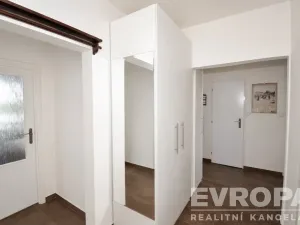 Prodej bytu 3+1, Praha - Modřany, Levského, 74 m2