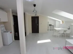Pronájem bytu 2+kk, Praha - Žižkov, Cimburkova, 46 m2