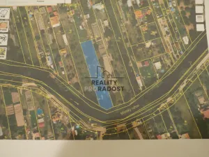 Pronájem zahrady, Znojmo, 1330 m2