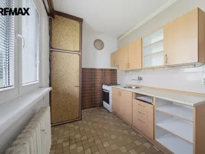 Prodej bytu 3+1, Hroznětín, Sídliště, 73 m2