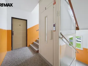 Prodej bytu 3+1, Hroznětín, Sídliště, 73 m2