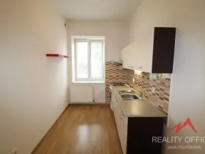 Pronájem bytu 2+kk, Děčín - Děčín II-Nové Město, Příkrá, 45 m2