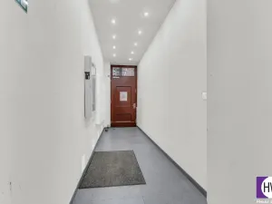 Prodej atypického bytu, Praha, Jagellonská, 16 m2