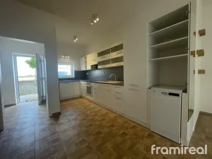 Prodej bytu 4+kk, Znojmo, Smutného, 79 m2