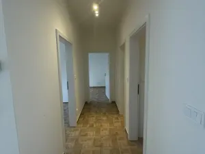 Prodej bytu 4+kk, Znojmo, Smutného, 79 m2