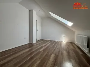 Prodej činžovního domu, Hradec Králové - Slezské Předměstí, Pouchovská, 460 m2