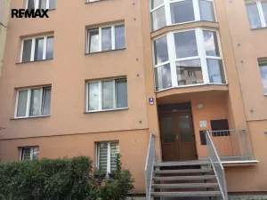 Prodej bytu 3+1, Karlovy Vary - Rybáře, Chomutovská, 67 m2