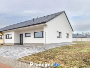 Prodej rodinného domu, Hevlín, 113 m2