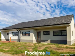 Prodej rodinného domu, Hevlín, 113 m2