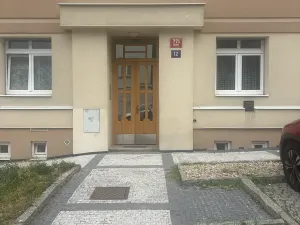 Pronájem bytu 1+kk, Praha - Břevnov, Nad Závěrkou, 35 m2
