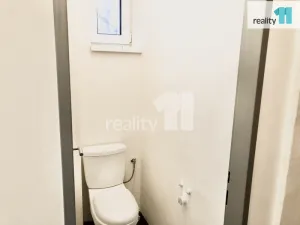 Pronájem bytu 2+kk, Praha - Hrdlořezy, Českobrodská, 35 m2