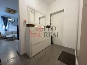 Pronájem bytu 2+kk, Praha - Troja, Hnězdenská, 56 m2
