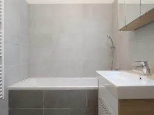 Pronájem bytu 3+kk, Praha - Vysočany, Svatošových, 72 m2