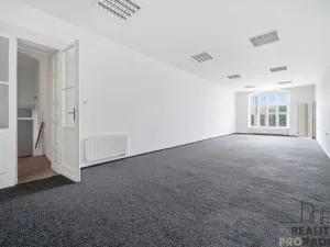 Pronájem kanceláře, Jaroměř, nám. Československé armády, 137 m2