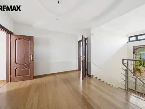 Prodej rodinného domu, Jesenice - Zdiměřice, Sýkorová, 363 m2