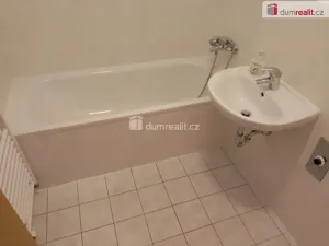 Pronájem bytu 1+kk, Karlovy Vary - Stará Role, Kryzánkova, 35 m2
