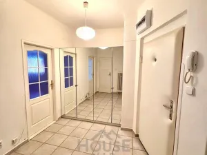 Pronájem bytu 3+kk, Praha - Žižkov, Jeseniova, 71 m2