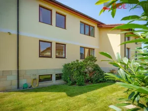 Pronájem vily, Jesenice, Vilová, 420 m2