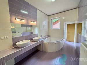 Pronájem bytu 2+1, Včelná, 79 m2