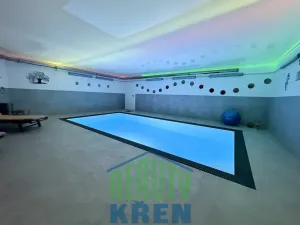 Prodej rodinného domu, Kladno, Vinařická, 345 m2