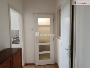 Pronájem bytu 1+1, Praha - Holešovice, Jankovcova, 33 m2