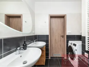 Prodej bytu 3+kk, Praha - Kyje, Sicherova, 78 m2