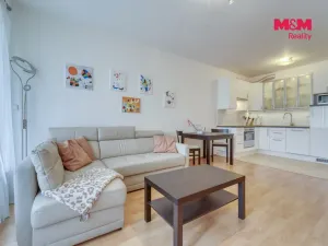 Prodej bytu 2+kk, Praha, Sazovická, 47 m2