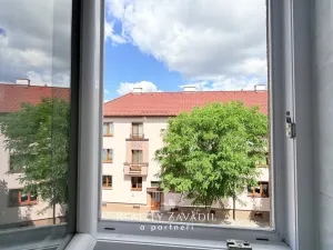 Prodej bytu 3+1, Pardubice, Sezemická, 58 m2