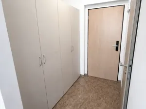 Pronájem bytu 1+kk, Praha - Smíchov, Křížová, 35 m2