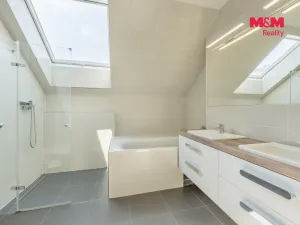 Prodej rodinného domu, Praha - Suchdol, K Roztokům, 160 m2