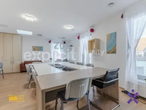 Pronájem obchodního prostoru, Uherské Hradiště, Otakarova, 107 m2