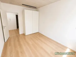 Pronájem bytu 2+kk, Praha - Hrdlořezy, Českobrodská, 55 m2