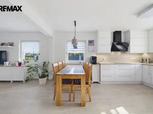 Prodej rodinného domu, Ostrov, Jáchymovská, 98 m2