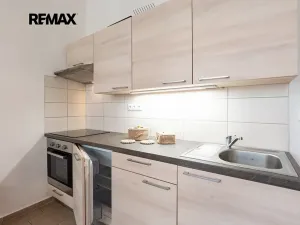 Pronájem bytu 2+kk, Praha - Nové Město, Legerova, 34 m2