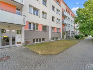 Pronájem bytu 1+kk, Hradec Králové - Slezské Předměstí, Markovická, 36 m2