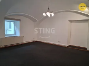 Pronájem obchodního prostoru, Žďár nad Sázavou, nám. Republiky, 58 m2