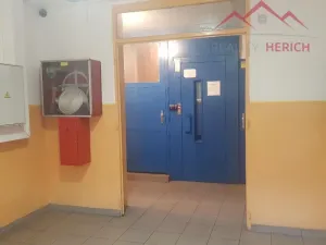Pronájem bytu 1+1, Chomutov, Písečná, 36 m2
