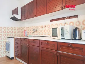 Pronájem atypického bytu, Opava - Jaktař, Šípková, 28 m2