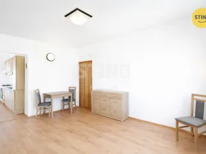 Pronájem bytu 1+1, Zlín, Hluboká, 37 m2