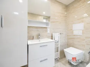 Pronájem bytu 1+kk, Praha - Střešovice, Na Petynce, 38 m2