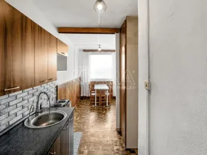 Prodej bytu 3+1, Praha - Petrovice, Rezlerova, 70 m2