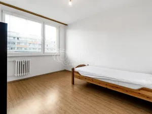 Prodej bytu 3+1, Praha - Petrovice, Rezlerova, 70 m2