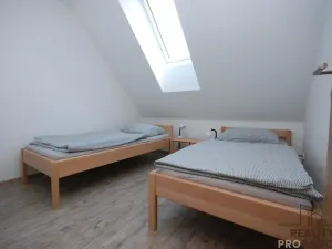 Pronájem bytu 3+kk, Hrušky, 55 m2