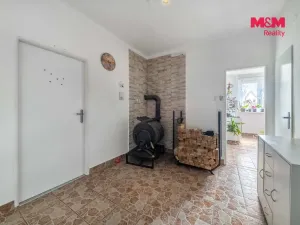 Prodej bytu 3+1, Suchomasty, 74 m2