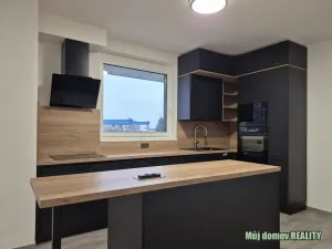 Pronájem bytu 4+kk, Praha - Prosek, Čakovická, 83 m2