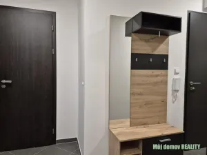 Pronájem bytu 4+kk, Praha - Prosek, Čakovická, 83 m2