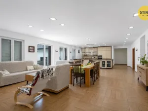 Prodej vícegeneračního domu, Morávka, 708 m2