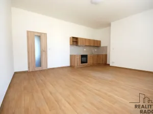 Pronájem bytu 1+kk, Velké Pavlovice, Náměstí 9. května, 44 m2